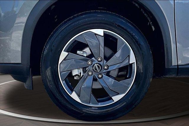 Nissan Rogue FWD SV 2025