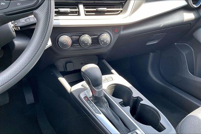 Chevrolet Trax FWD 4dr LS 2026