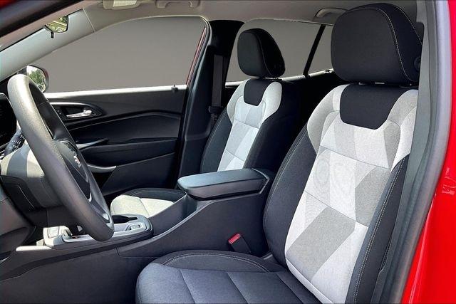 Chevrolet Trax FWD 4dr LS 2026