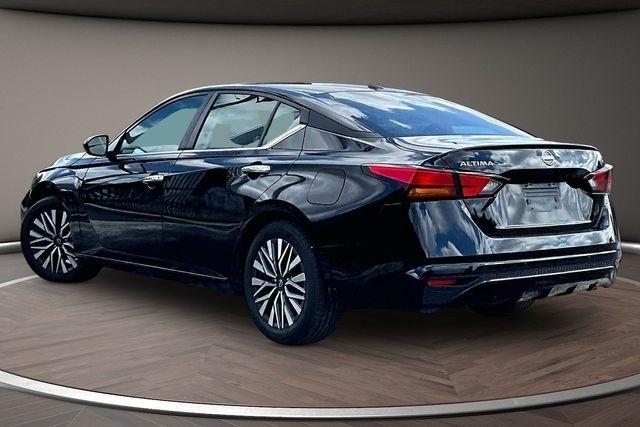 Nissan Altima 2.5 SV Sedan 2024