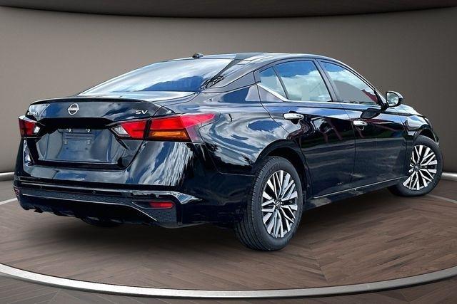 Nissan Altima 2.5 SV Sedan 2024