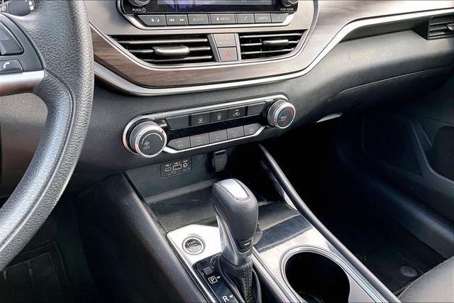 Nissan Altima 2.5 SV Sedan 2024