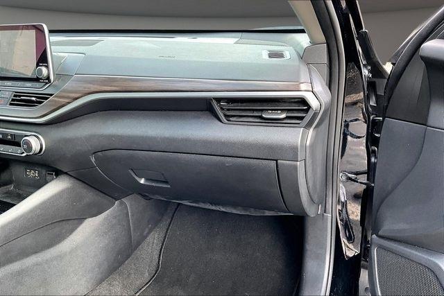 Nissan Altima 2.5 SV Sedan 2024