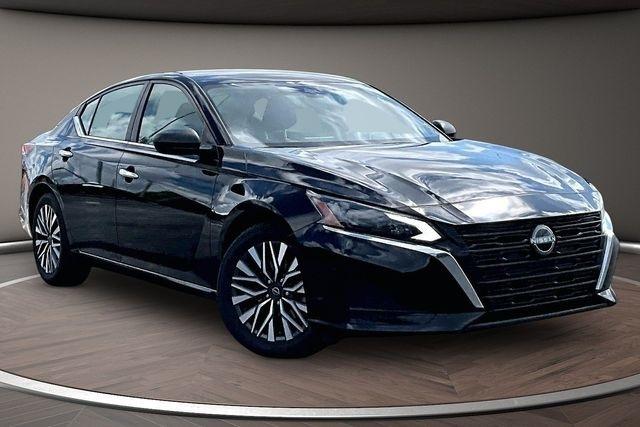 Nissan Altima 2.5 SV Sedan 2024