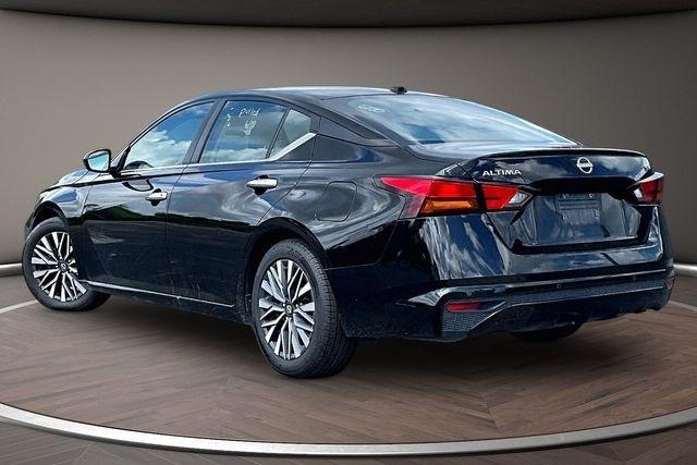 Nissan Altima 2.5 SV Sedan 2024