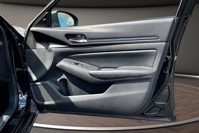 Nissan Altima 2.5 SV Sedan 2024