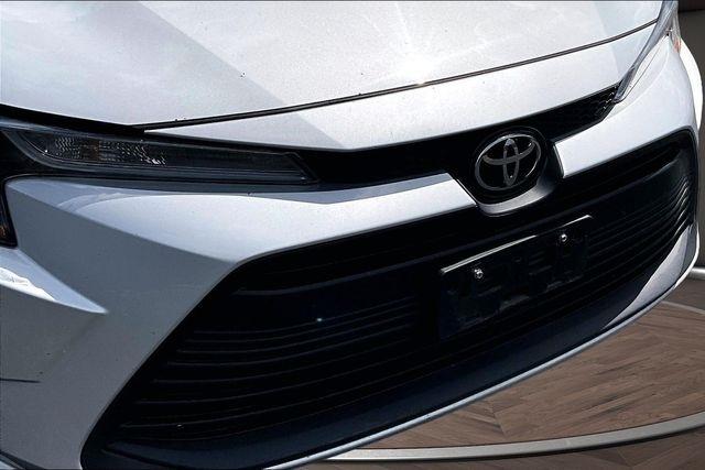 Toyota Corolla LE CVT (Natl) 2024