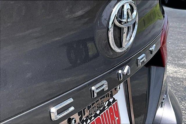 Toyota Camry LE Auto (Natl) 2024