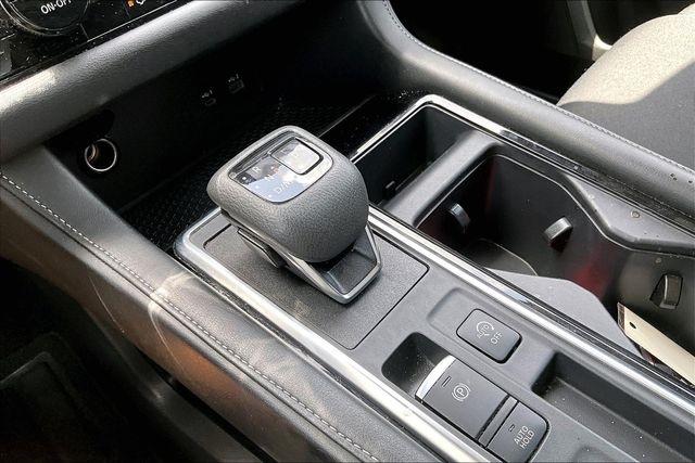 Nissan Pathfinder SV 2WD 2025