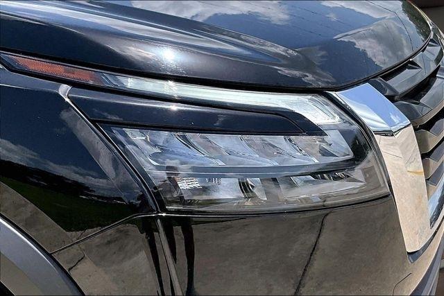Nissan Pathfinder SV 2WD 2025