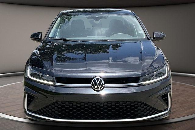 Volkswagen Jetta SE Auto 2025
