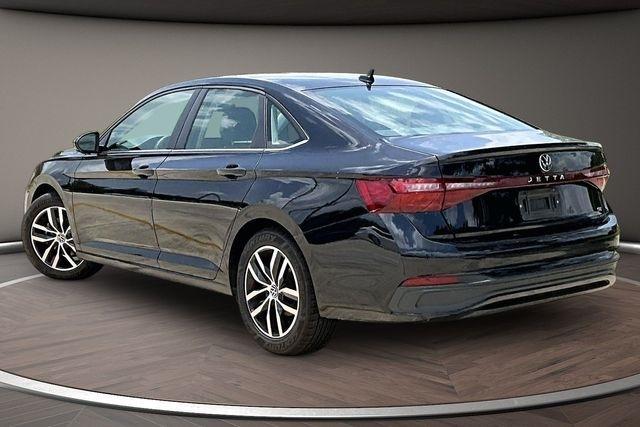 Volkswagen Jetta SE Auto 2025