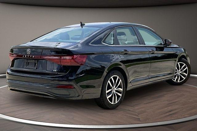 Volkswagen Jetta SE Auto 2025