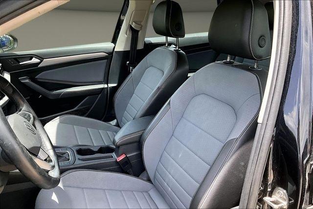 Volkswagen Jetta SE Auto 2025