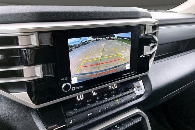 Toyota Tundra 4WD SR5 Double Cab 6.5' Bed (Natl) 2022