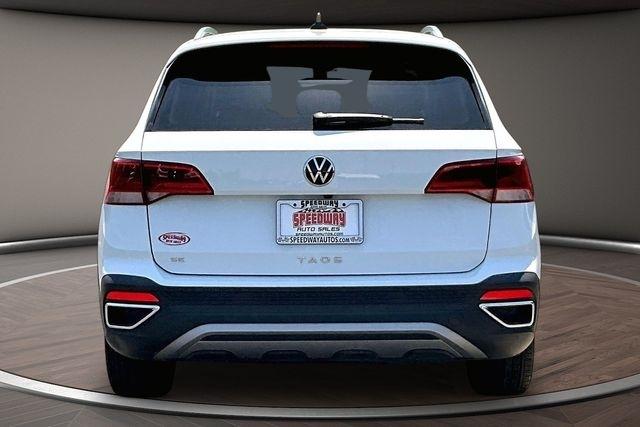 Volkswagen Taos SE FWD 2024
