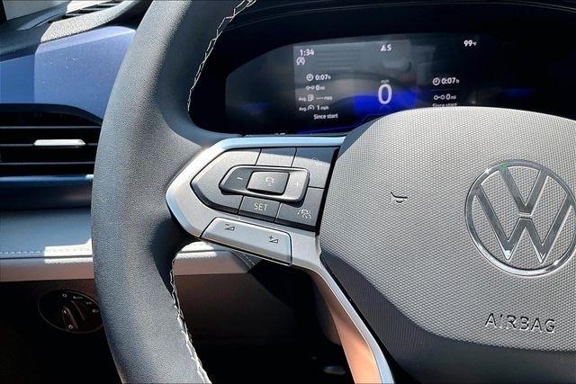 Volkswagen Taos SE FWD 2024
