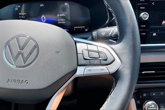 Volkswagen Taos SE FWD 2024