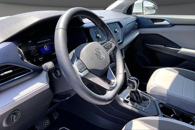 Volkswagen Taos SE FWD 2024