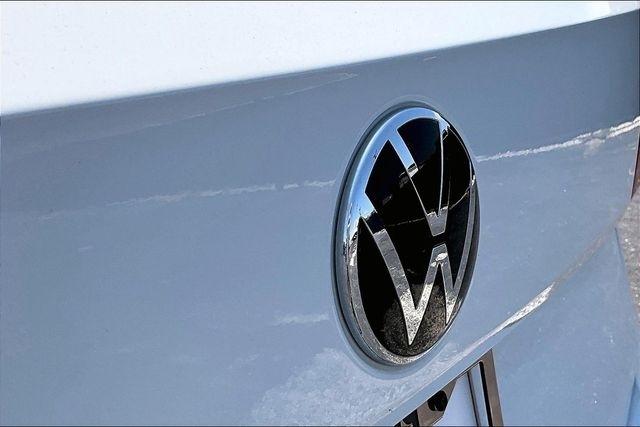 Volkswagen Taos SE FWD 2024