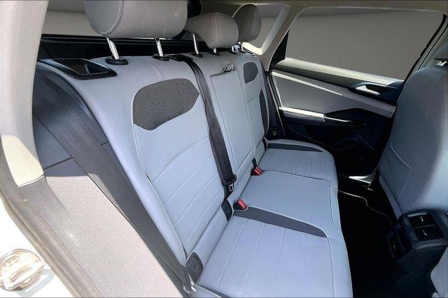 Volkswagen Taos SE FWD 2024