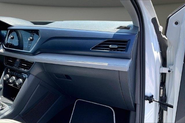 Volkswagen Taos SE FWD 2024