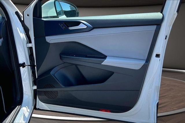 Volkswagen Taos SE FWD 2024
