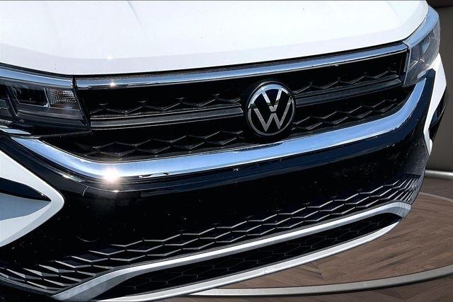 Volkswagen Taos SE FWD 2024