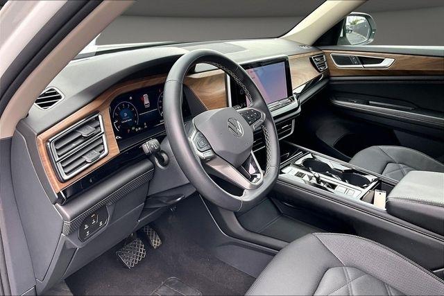 Volkswagen Atlas 2.0T SE w/Technology 4MOTION 2024