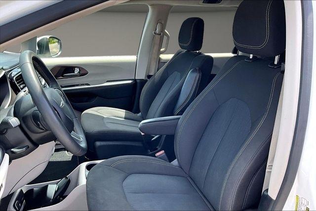 Chrysler Voyager LX FWD 2023