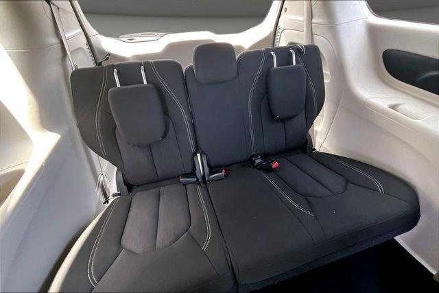 Chrysler Voyager LX FWD 2023