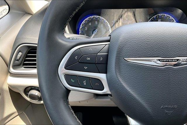 Chrysler Voyager LX FWD 2023