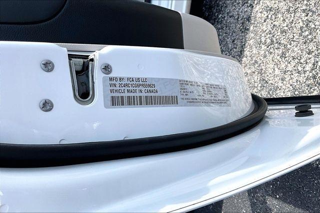 Chrysler Voyager LX FWD 2023
