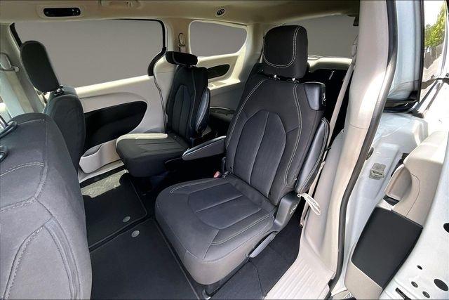 Chrysler Voyager LX FWD 2023