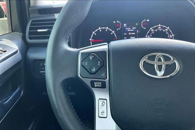 Toyota 4Runner SR5 2WD (Natl) 2023