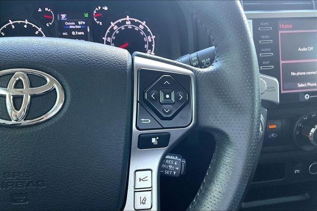 Toyota 4Runner SR5 2WD (Natl) 2023