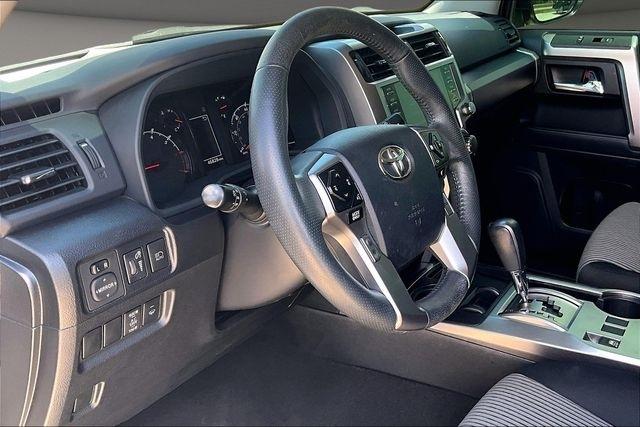 Toyota 4Runner SR5 2WD (Natl) 2023