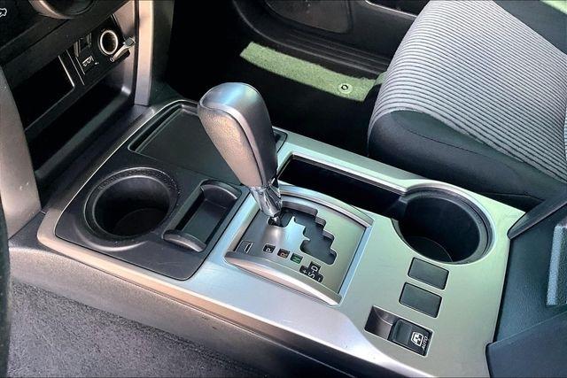 Toyota 4Runner SR5 2WD (Natl) 2023