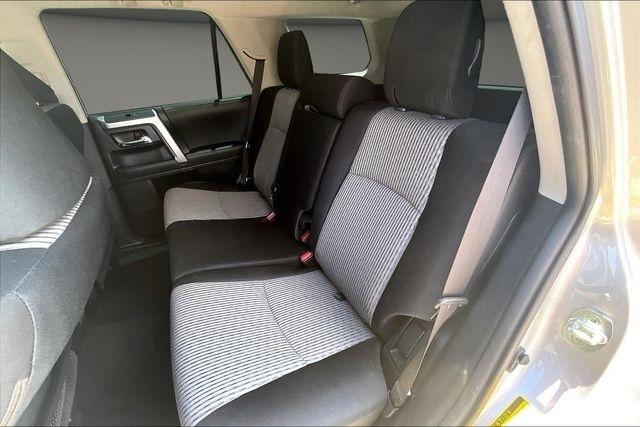 Toyota 4Runner SR5 2WD (Natl) 2023