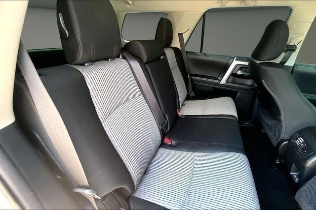 Toyota 4Runner SR5 2WD (Natl) 2023