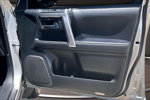 Toyota 4Runner SR5 2WD (Natl) 2023