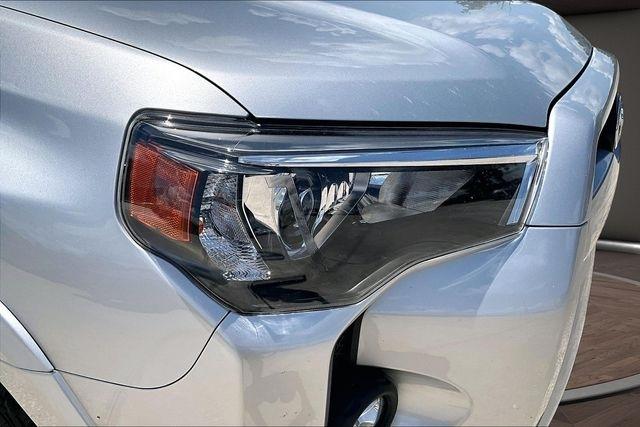 Toyota 4Runner SR5 2WD (Natl) 2023