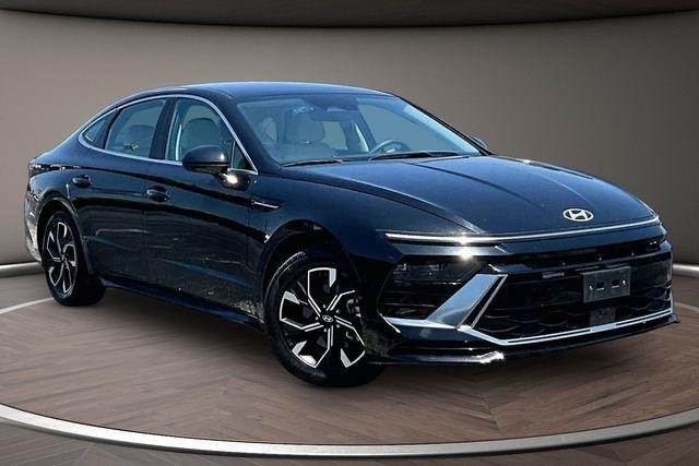 Hyundai Sonata SEL 2.5L FWD 2024