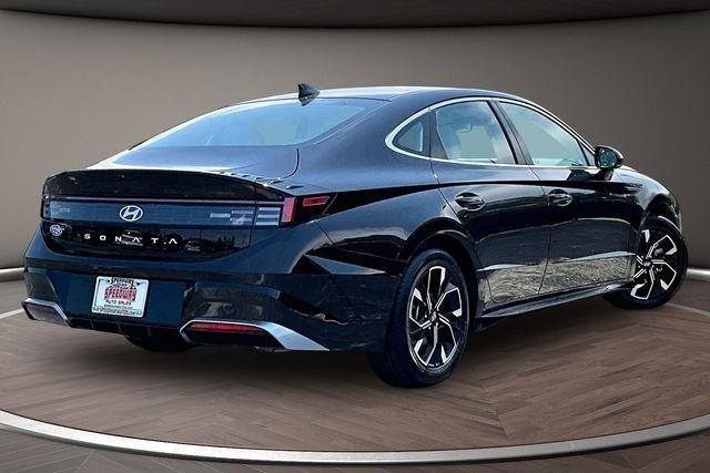 Hyundai Sonata SEL 2.5L FWD 2024