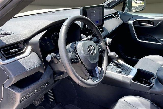 Toyota RAV4 Hybrid XSE AWD (Natl) 2023