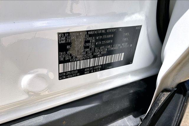 Toyota RAV4 Hybrid XSE AWD (Natl) 2023