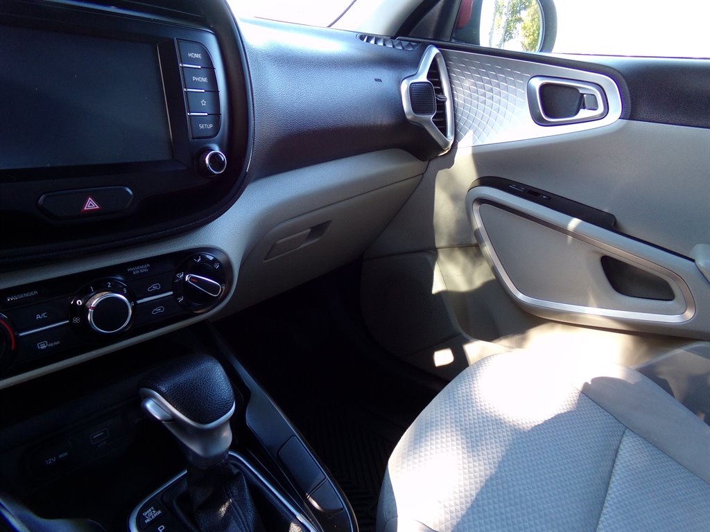 Kia Soul LX IVT 2021