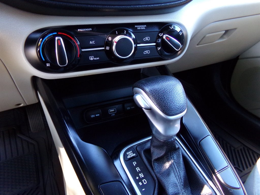 Kia Soul LX IVT 2021