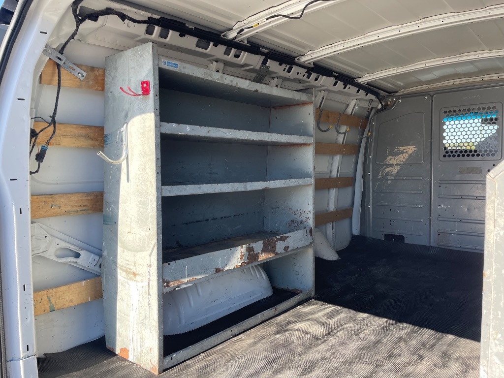 GMC Savana Cargo Van RWD 2500 135" 2014