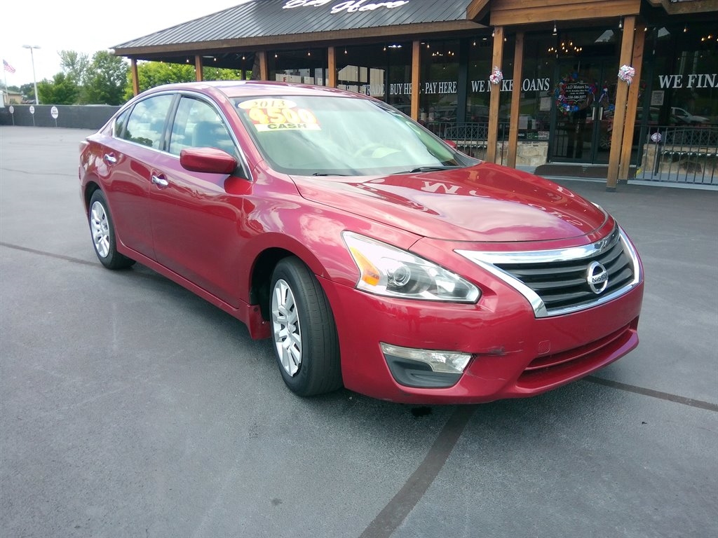 Nissan Altima 4dr Sdn I4 2.5 S 2013